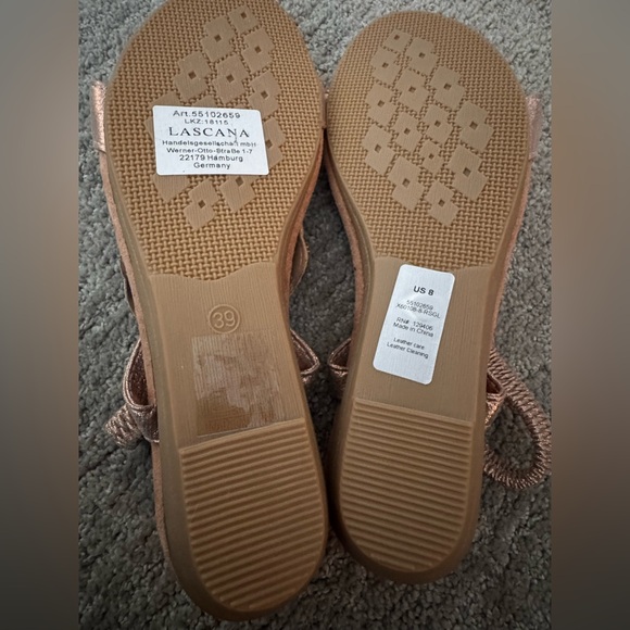 Lascana Women's Elegant Gold Sandals - Picture 7 of 8